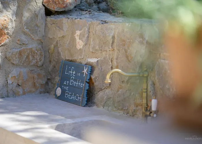 Stone House Leani Villa *