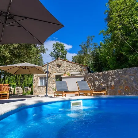 Stone House Leani Villa *