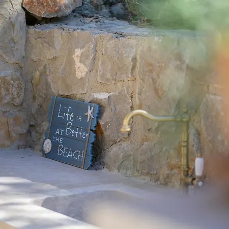 Stone House Leani Villa *