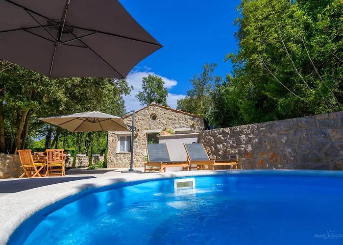 Stone House Leani Vila *