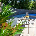 Stone House Leani *