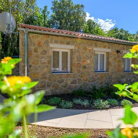 Stone House Leani